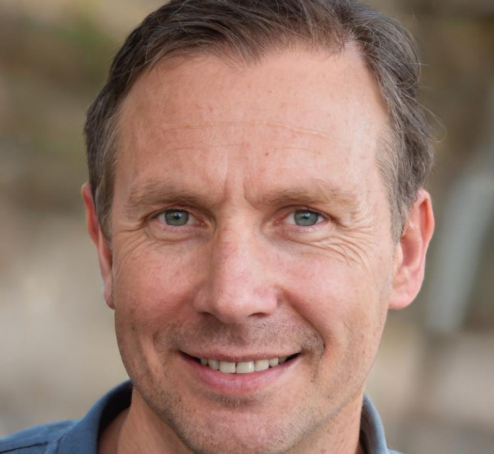 Marcus Thornley, Lead Financial Educator at Velariolent